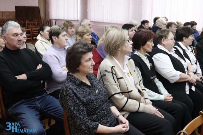 Какие вопросы обсудили жители аг. Б. Озёрки с председателем Мостовского районного Совета депутатов Валерием Табала в ходе Единого дня информирования