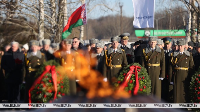 Помня о подвиге. В Гродно почтили память участников ВОВ в преддверии 23 февраля