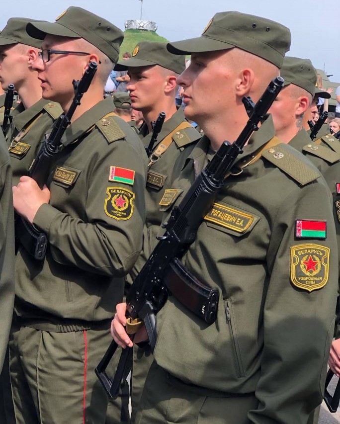 Мостовчанин Егор Рогацевич – участник военного парада в Минске в честь 80-летия Великой Победы