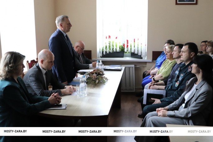 Председатель КГК Гродненской области Анатолий Дорожко в рамках дня информирования встретился с коллективом Мостовского филиала облпотребобщества