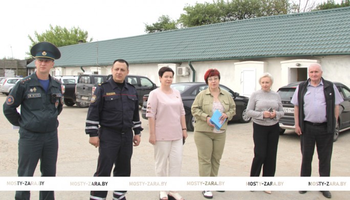Помнить прошлое и жить настоящим. Информационная группа председателя районного Совета депутатов Валерия Табала встретилась с тружениками КФХ «Горизонт Мостовского района»