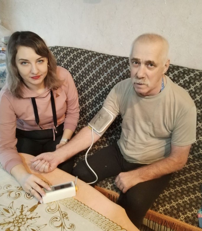«Такие люди и должны работать в соцслужбе» – как неравнодушие и профессиональный долг помогли спасти жизнь мостовчанину