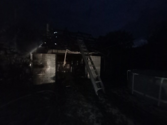 Пожар гаража в городе Мосты