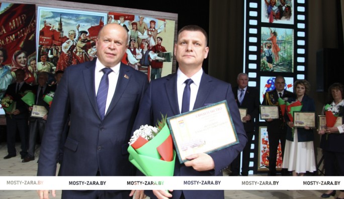Вся жизнь – с «Мостовдревом». Заместитель генерального директора по экономике и финансам Александр Якушевич рассказывает о своей работе и жизни