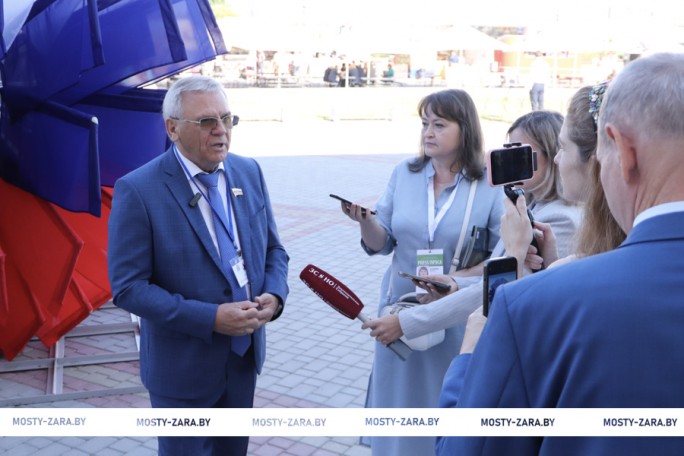 Брифинг для представителей СМИ Гродненской и Нижегородской областей претворял мероприятия заключительного дня IV Съезда малых городов