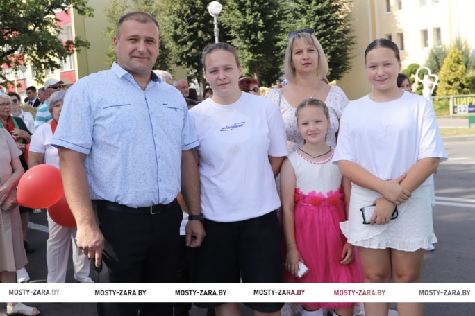 Любимый город сердцу дорог! Мостовчане ярко, весело и интересно празднуют День города