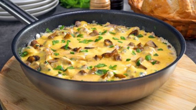 Жюльен с курицей и грибами