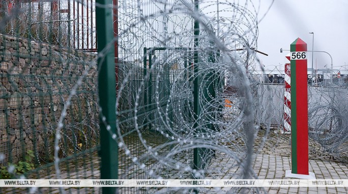 Туск заявил, что Польша закрывает границы с Беларусью