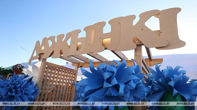 'Дажынкi', День танкиста, 'Жураўлі і журавіны'. Куда отправиться в путешествие по Беларуси в сентябре