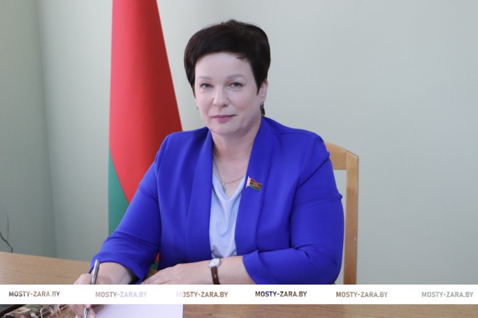 Владеть ситуацией на местах – парламентарий Надежда Хальцова на этой неделе работала в избирательном округе
