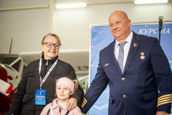 Юная мостовчанка Анна Лебедь стала победительницей республиканского конкурса детского мелового рисунка «Белая Русь – глазами детей»