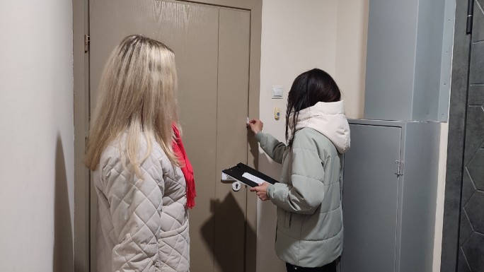 «Не виноВАТТые мы!»: вместе с работниками Мостовского ЖКХ узнавали, почему люди не платят за коммунальные услуги