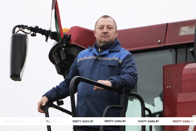 Тракторист-машинист филиала «Дубно» Александр Минько идёт на рекорд