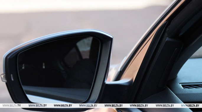 'Ожидайте обманчивости покрытия'. В ГАИ дали рекомендации по вождению при температурных качелях