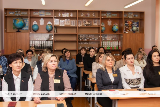 «Цифровые» кражи бьют «аналоговые»: в рамках ЕДИ о киберпреступлениях говорили и в СШ №2 г. Мосты