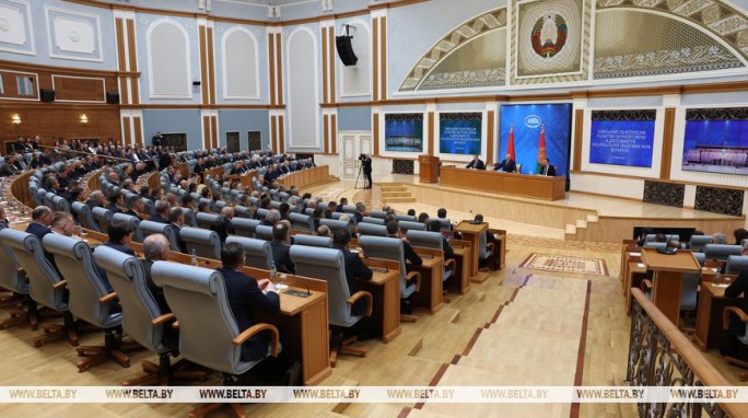 Белорусские онкологи намерены ворваться в мировую элиту. Президенту доложили о поводе для гордости