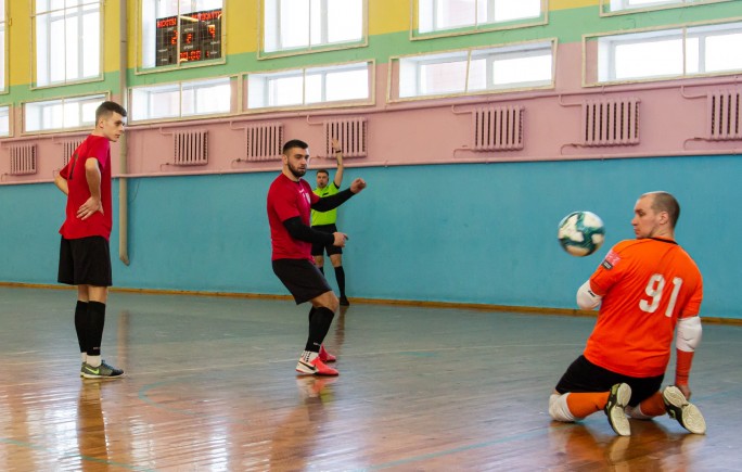 Вошли с той ноги: «Мосты» одержали вторую победу кряду в чемпионате области по мини-футболу