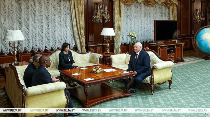 Лукашенко заявил о готовности Беларуси помогать Кении в становлении новых направлений в сельском хозяйстве