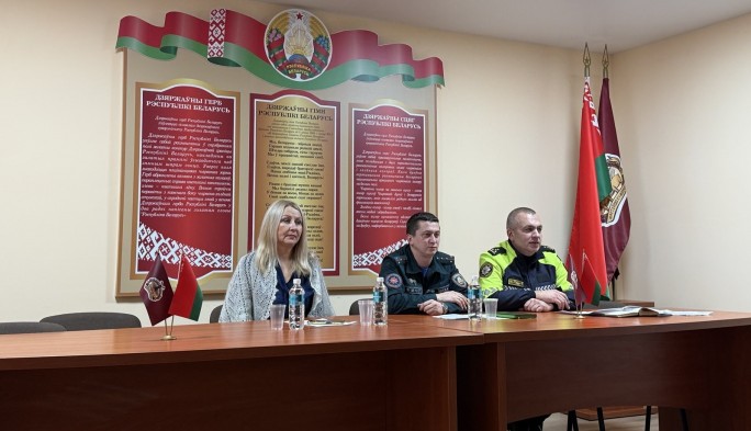 Районная группа информирования Валерия Табала посетила трудовые коллективы