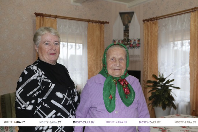 Несмотря на трудности, 92-летняя мостовчанка Мария Ковальчук сохранила позитивное отношение к жизни