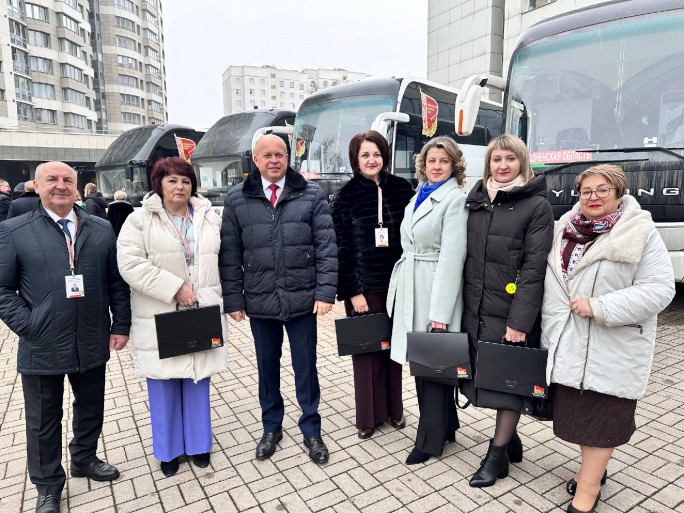 Делегация Мостовского района прибыла на второе заседание VII Всебелорусского народного собрания