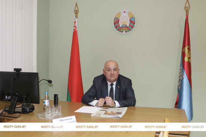 В Мостовском райисполкоме провёл приём граждан начальник главного контрольно-аналитического управления Гродненского облисполкома Дмитрий Павловский