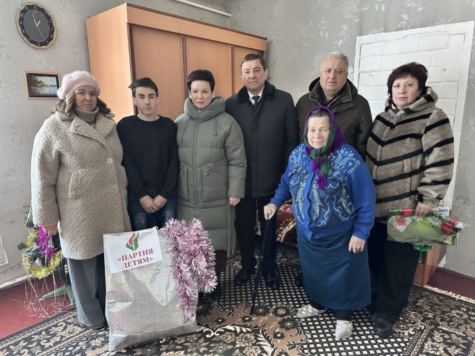 Проект «Партия детям» объединил членов мостовского районного отделения