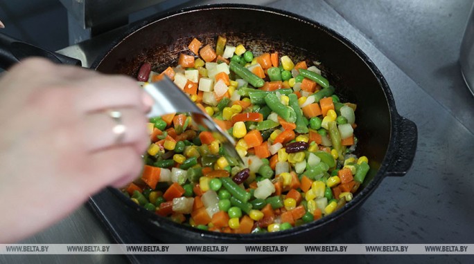 Здоровое питание после новогодних праздников. Как правильно вернуться к привычному режиму