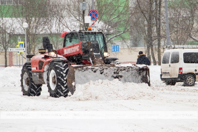 Даём отпор «Фрэнсису»: как мостовские коммунальники продолжают ликвидировать последствия циклона