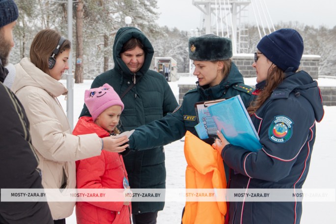 Лёд беспечность не прощает: ОСВОД и МЧС провели совместный рейд по мостовским водоёмам