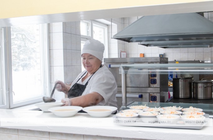 Столовая ‒ объект №1: узнали кухню Лунненской школы и чем питаются ученики