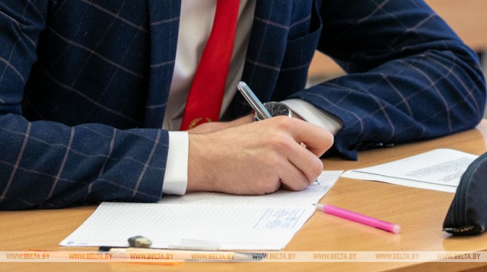 Средний балл не ниже 8. Минобразования об условиях участия в международных программах обучения