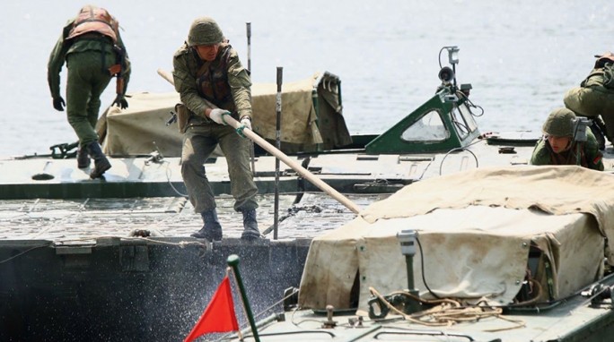 Лукашенко отметил значительный вклад инженерных войск в обеспечение военной безопасности государства