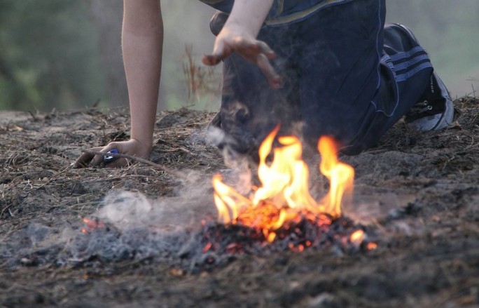 Неосторожное обращение с огнём