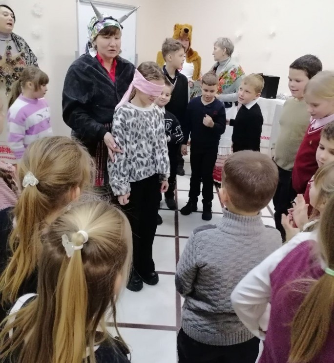 Крещение ‒ пора обрядов и забав: в Гудевичском музее рассказали ребятам об истории религиозного праздника