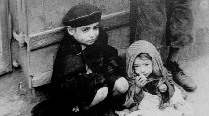 'Расовые концепции сгорели в огне холокоста'. Недолюди, криптонацизм и о чем предупреждала Рая Кушнер?