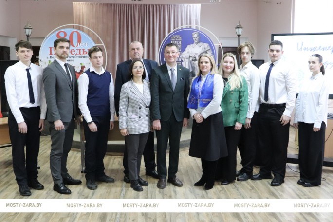 Инженерный код будущего: что нового узнали мостовские учащиеся инженерных групп на профориентационном мероприятии