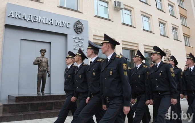 Честь, долг, закон: твоя будущая профессия!