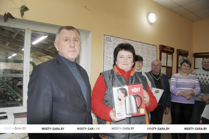 Зима на фермах. Животноводам оказывается помощь