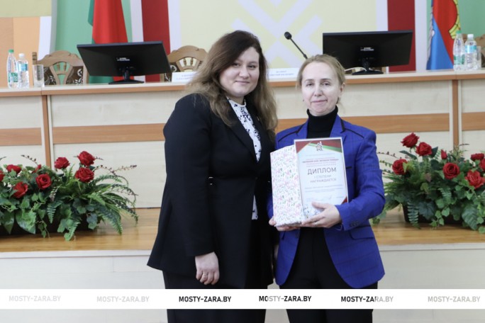 Узнали, кто стал победителем Мостовского районного библиотечного конкурса сценарных разработок