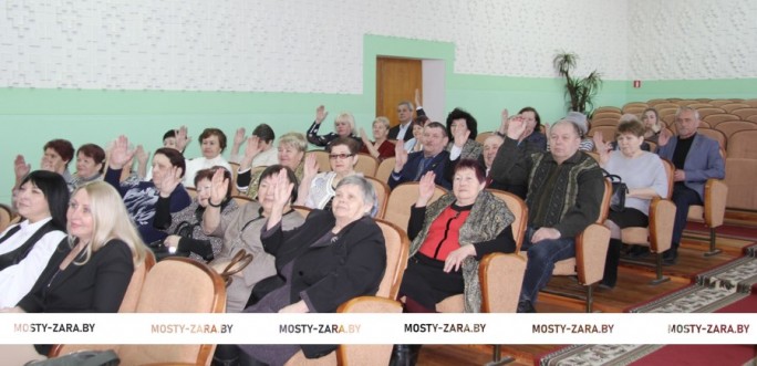 Пятилетка активности и патриотизма. Ветераны Мостовского района подвели итоги работы