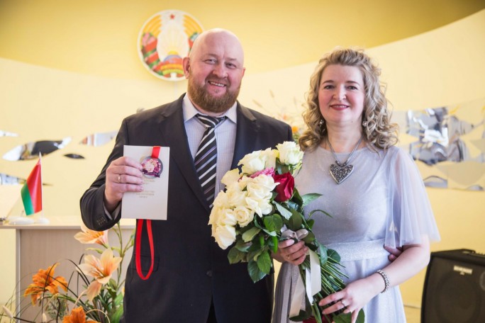 Благородное сияние серебра: яркий юбилей семейной жизни отметили супруги Максим и Татьяна Козловы