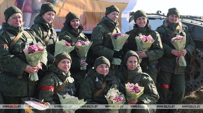 От рядового до полковника. В белорусской армии проходят военную службу более 4 тыс. женщин