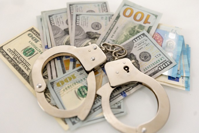 Лакшери-жизнь блогеров на чужих слезах