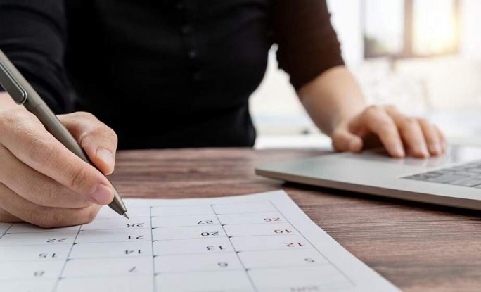 Сокращенные рабочие дни в 2026: когда белорусы уйдут с работы пораньше