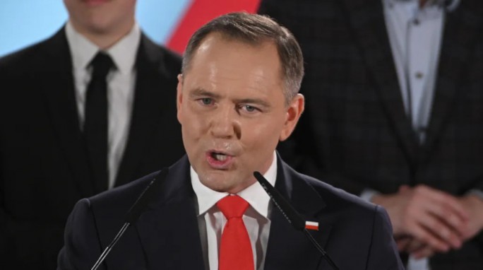 Президент Польши подписал закон о прекращении помощи беженцам из Украины