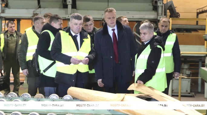 Из качественного сырья – качественная продукция. Эта тема была в центре внимания республиканского семинара, который прошёл на ОАО «Мостовдрев»