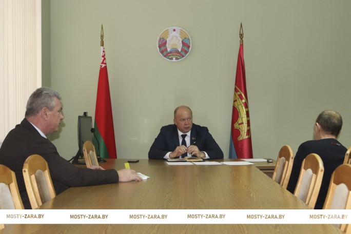 Председатель Мостовского райисполкома Андрей Санько провёл приём граждан