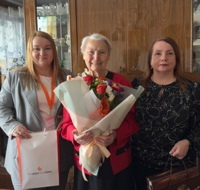 С благодарностью за труд: 90-летний юбилей Анны Юхновской