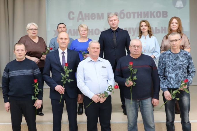 Наш комфорт и уют коммунальщики создают: в Мостах чествовали лучших работников РУП ЖКХ